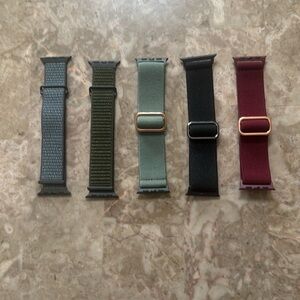 7 Adjustable Apple Watch Bands in Assorted Colors